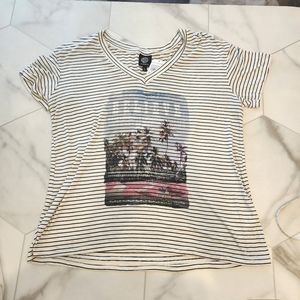 Bobeau, Women's, size Large NWTO, v-  neck t-shirt with palm tree 🌴 scene🌴.